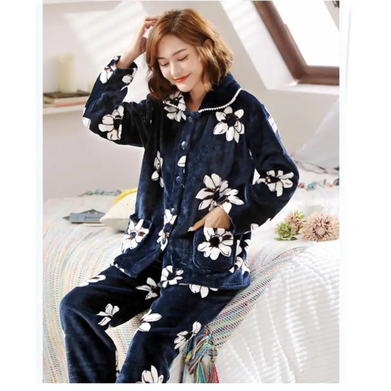 Pyjama-Velours-Femme-Floral-Bleu-Fonce