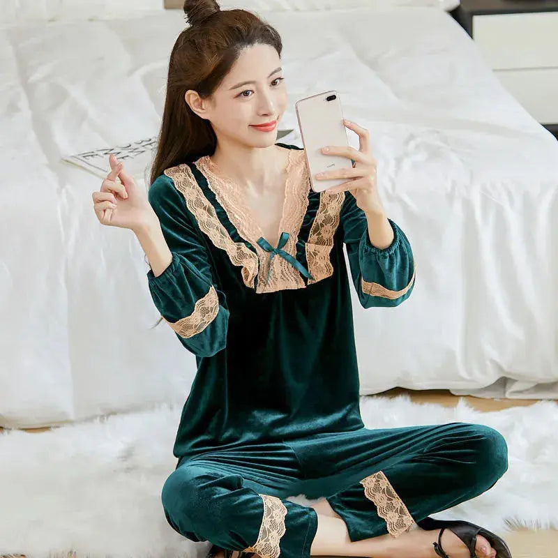    Pyjama-Velours-Femme-Vert-Dore