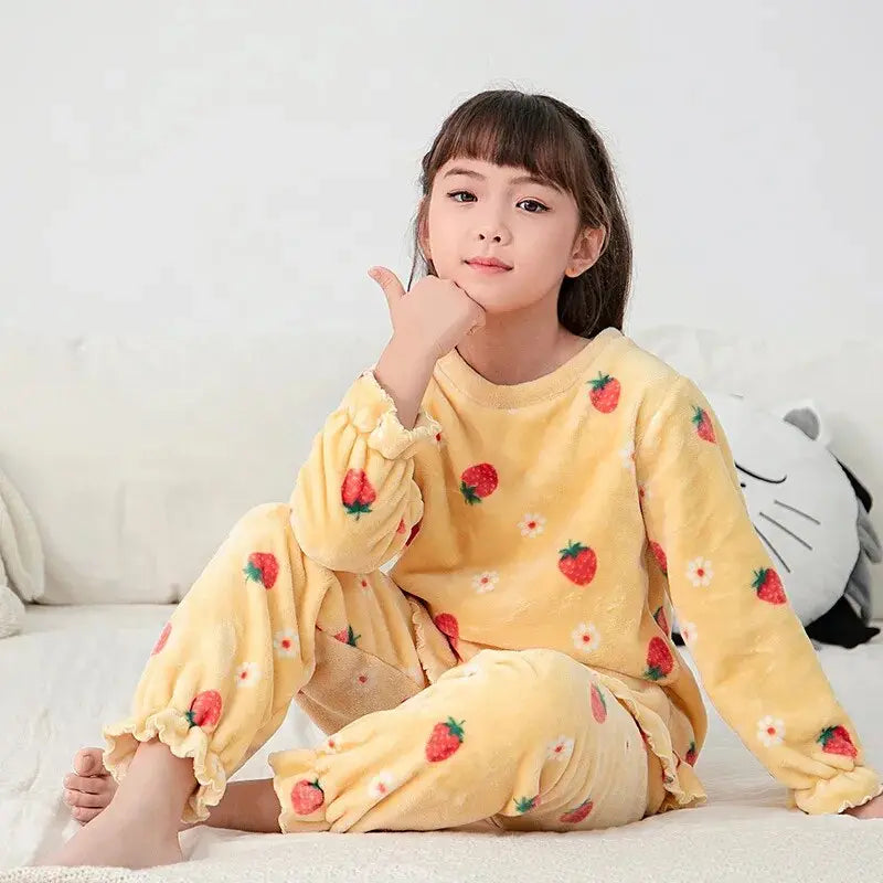 Pyjama-Velours-Fille-Fraise